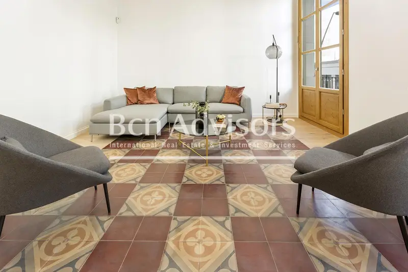 Excelente Piso Modernista Reformado cerca de Plaza Catalunya