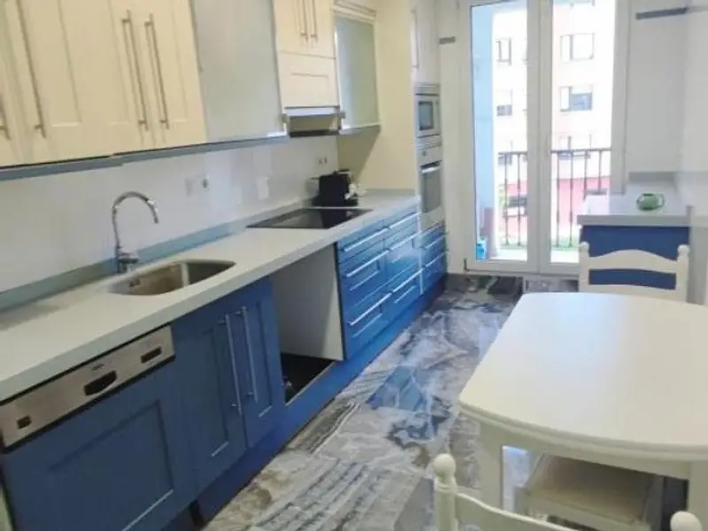 Piso en Lugones con 3 dormitorios 2 baños garaje y trastero