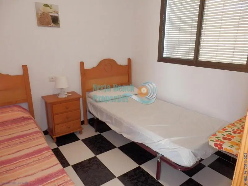 Villa en Venta 4 Dormitorios Nerja Málaga