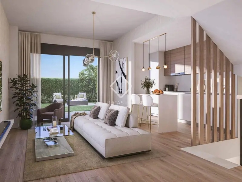 Chalet en Venta en Churriana Malaga - 4 Dormitorios Jardin Privado