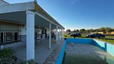 Casa Rústica con Piscina en Sanlúcar la Mayor