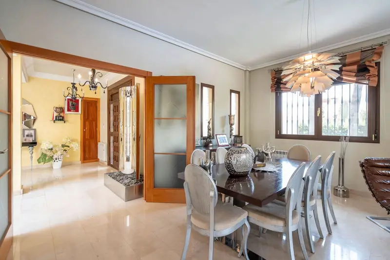 Villa de Lujo en Altorreal Murcia con Piscina Spa y Gimnasio