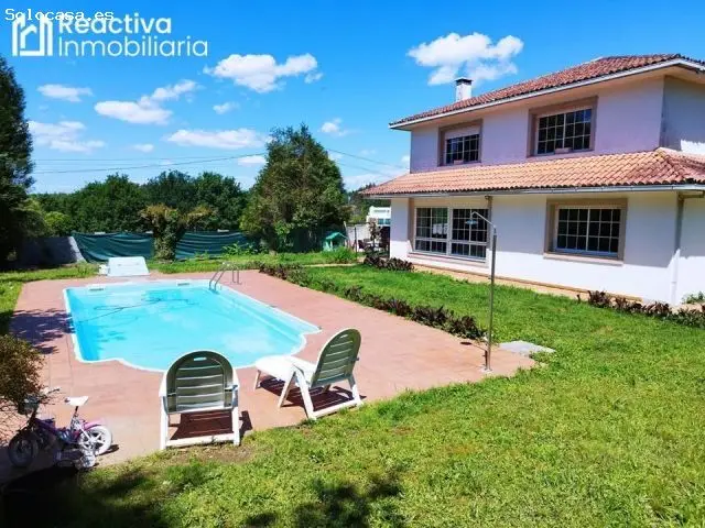 Casa independiente en Ames con piscina y finca de 1800m2