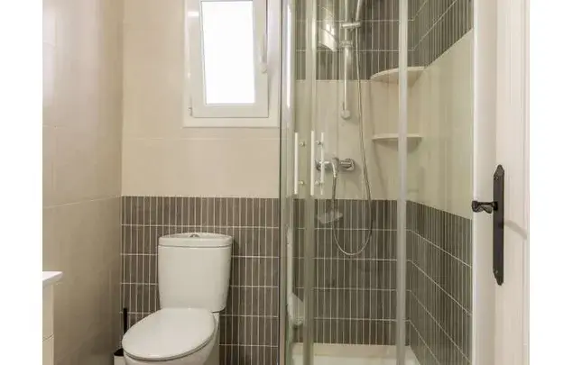 Apartamento 4 Dormitorios 93m2 en La Florida Barcelona