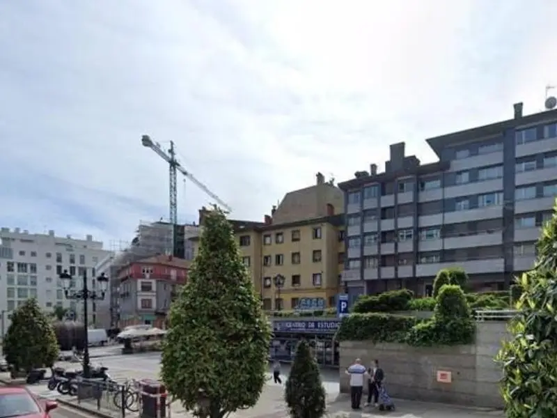 Atico en Oviedo Centro con Terraza y Vistas