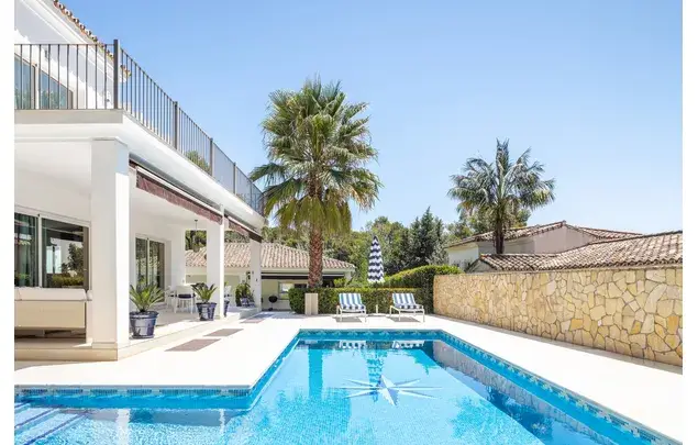 Casa en alquiler en Málaga 4 dormitorios 1053m²