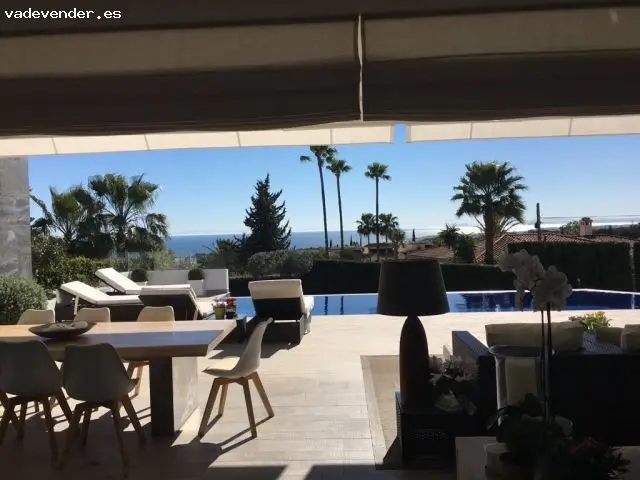 Villa de Lujo en Nagueles con Vistas al Mar