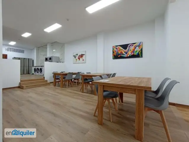Alquiler Habitaciones Amuebladas con Baño Privado en Burgos