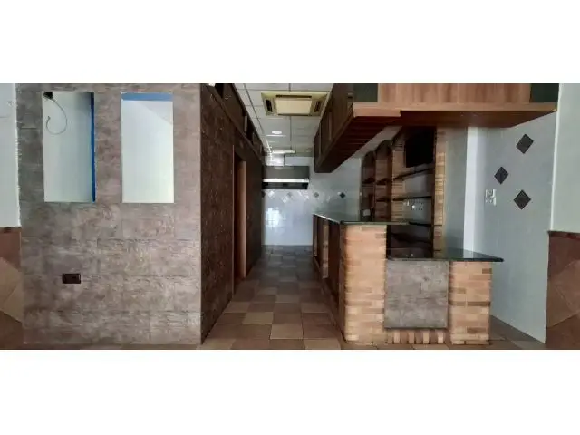 Local Comercial con Terraza en Roquetas de Mar