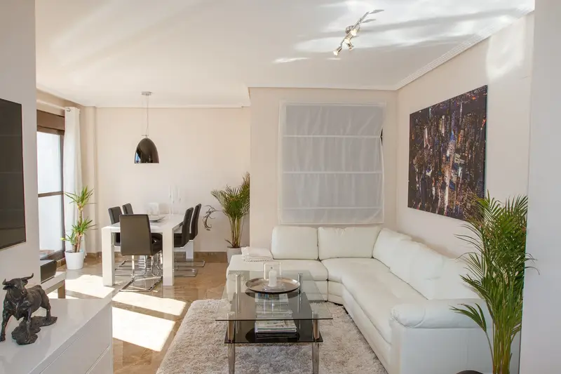 Apartamento 3 Dormitorios Alquiler Estepona Golf