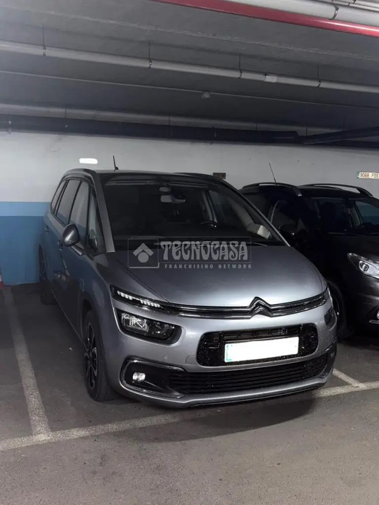 Plaza de Garaje en Venta en Cádiz Concesión hasta 2080