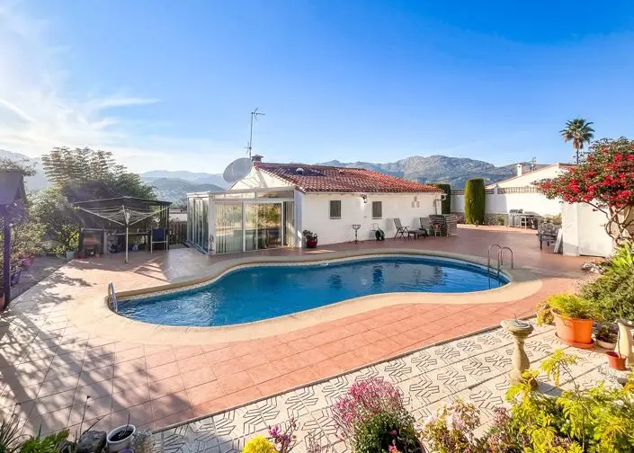 Villa en Venta 4 Dormitorios Orba Costa Blanca