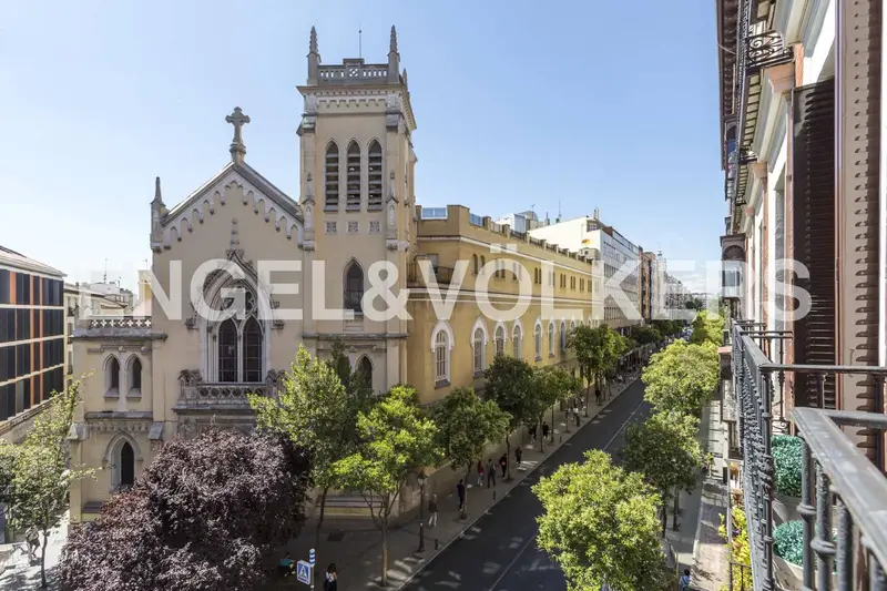 Apartamento de Lujo en Justicia Madrid Cuatro Dormitorios Reformado