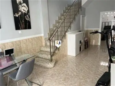 Casa Adosada en Alcaudete 3 Dormitorios 2 Baños Patio