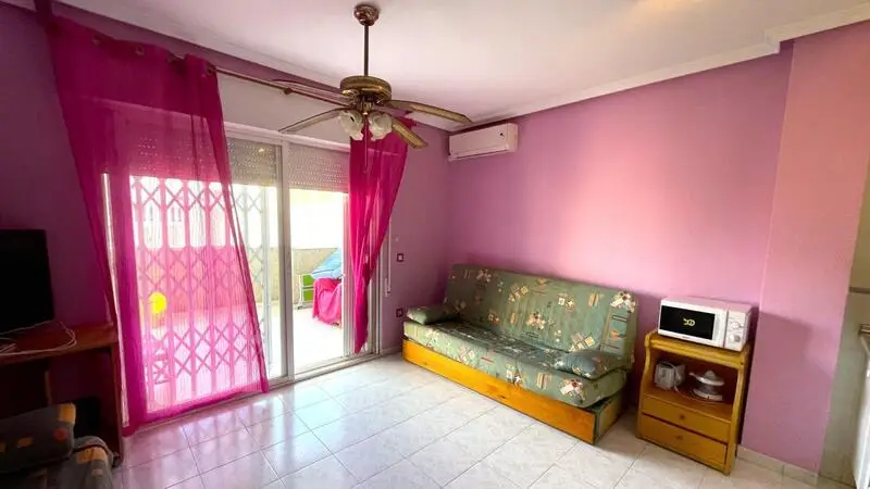 Apartamento Estudio Torrevieja Cerca de la Playa Amueblado