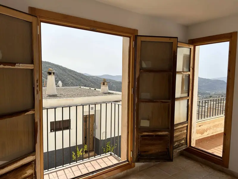 Pareado en Venta en Nevada Granada 4 Dormitorios 2 Baños Piscina