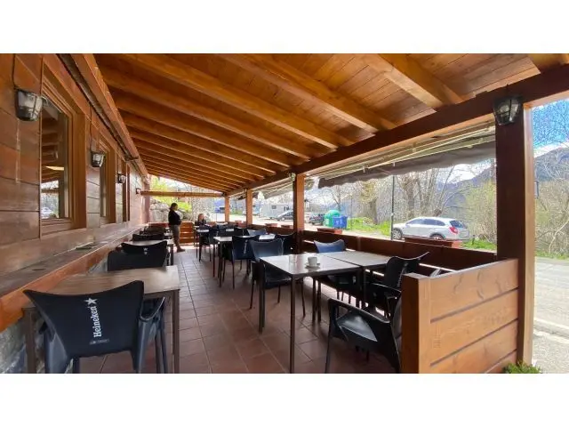 Restaurante en Cerler con Terraza y Vistas Impresionantes