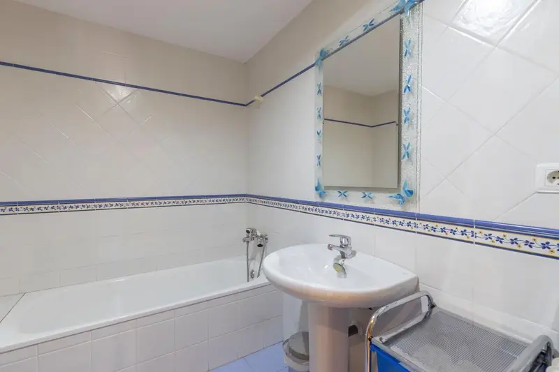 Piso en Venta en Granada Ciudad  3 Dormitorios 2 Baños Garaje