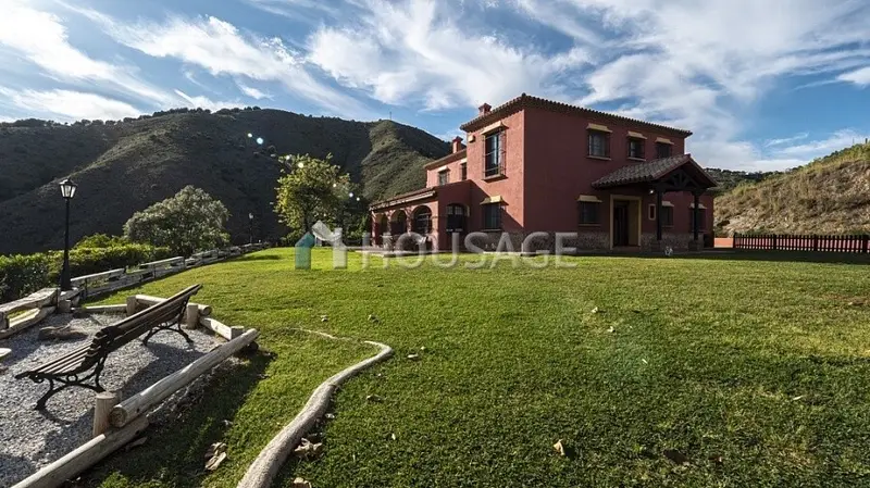 Finca Rústica con Establos en Málaga
