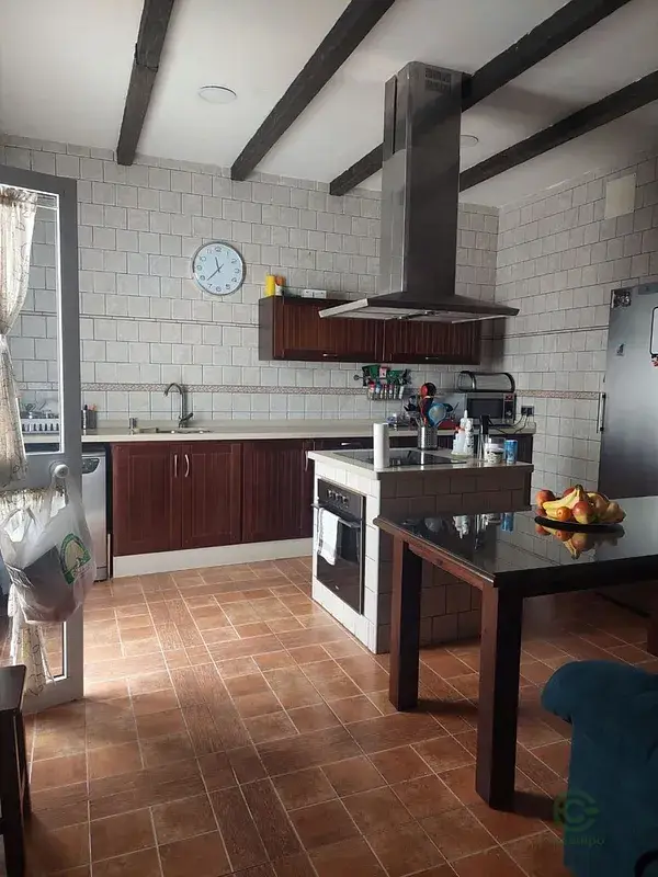 Casa en Dos Hermanas 4 dormitorios 2 baños  Ideal familias