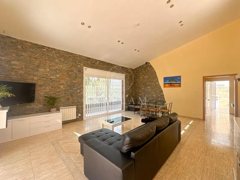 Chalet en Lloret de Mar con Licencia Turistica 3 Pisos Piscina y Jardin