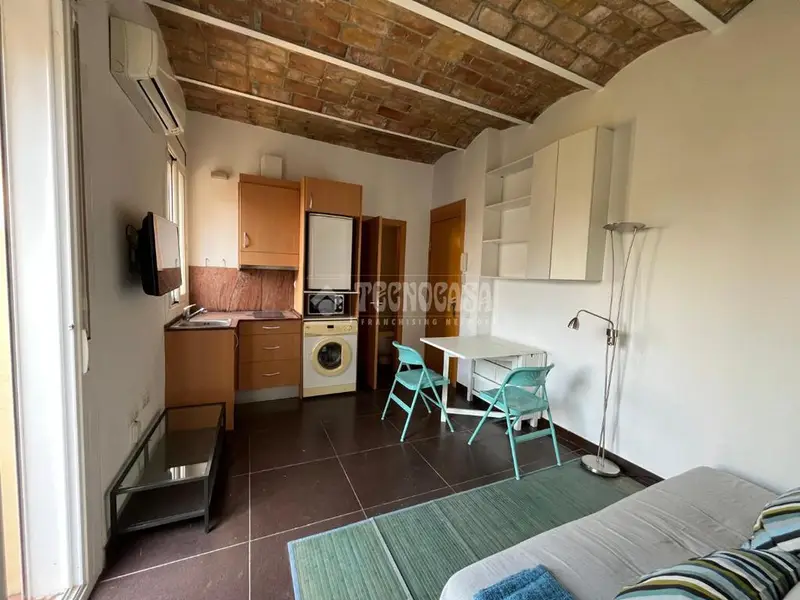 Piso Reformado Ciutat Vella 1 Dormitorio Balcón Vistas Sant Miquel