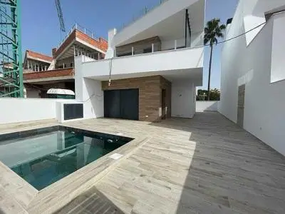 Villa Moderna en Villamartin Alicante