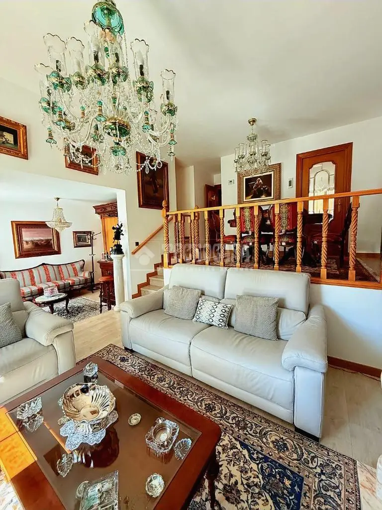 Chalet en Centro de Leganés 4 dormitorios 3 baños Garaje