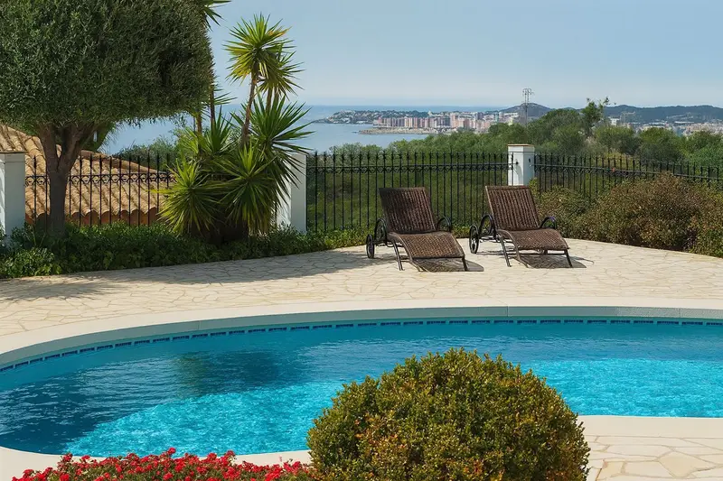 Casa-Villa de 4 Dormitorios en venta La Capellanía, España