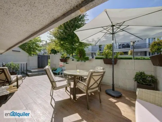 Chalet Adosado Pozuelo de Alarcon Piscina Jardin Garaje