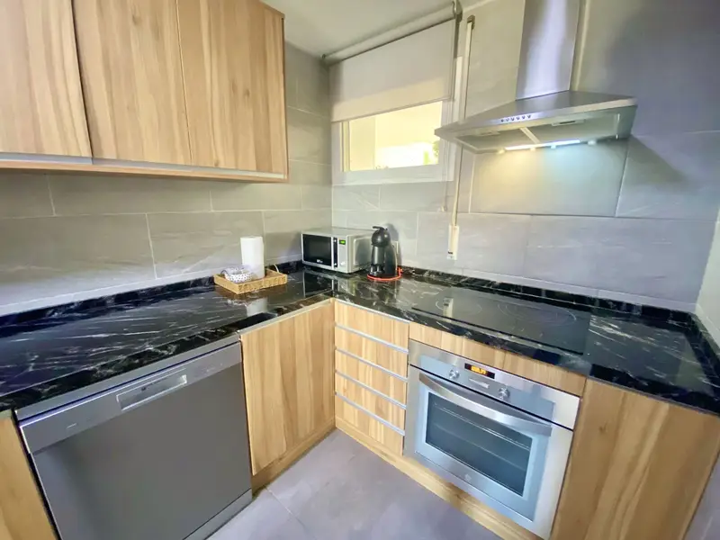 Apartamento en Milla de Oro Marbella 2 Dormitorios Vistas al Mar