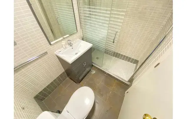 Alquiler de Habitacion en Madrid cerca de Renfe El Pozo