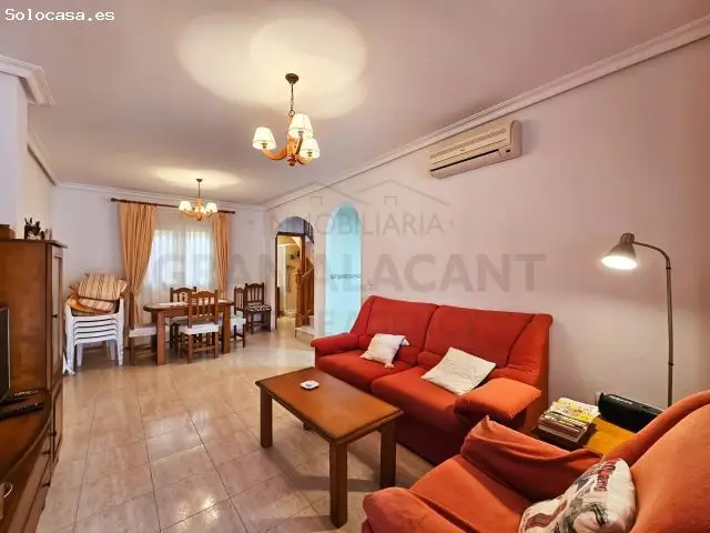 Bungalow con Solarium cerca de la Playa en Gran Alacant