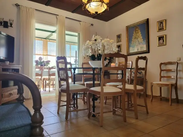 Casa-Villa de 5 Dormitorios en venta Estepona, España