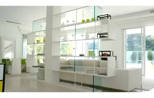 Villa de Lujo en Estepona con 5 Dormitorios y Piscina Privada