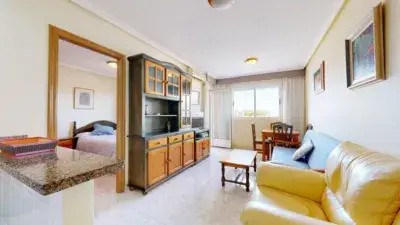 Apartamento en Gran Playa con Terraza y Vistas al Mar