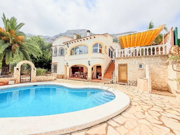Villa de Lujo 4 Dormitorios Denia