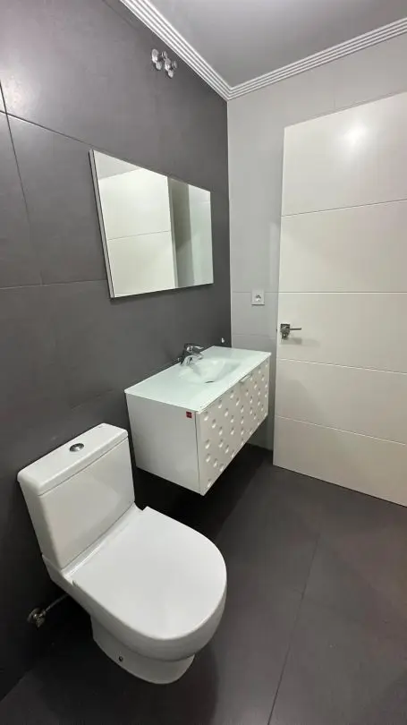 Chalet en Zuazo de Vitoria con Jardin y Terraza