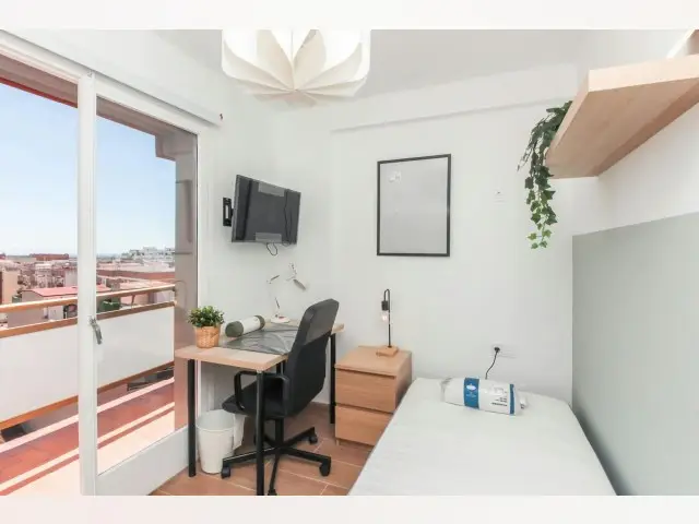 Habitacion Alquiler Reus Estudiante Trabajador Wifi Incluido