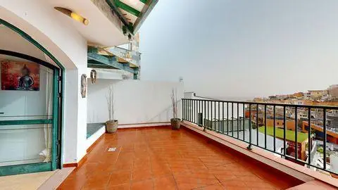 Chalet Adosado en Loma Dos con Vistas al Mar y Opcion Alquiler