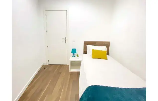 Habitacion en Madrid Calle de Valencia