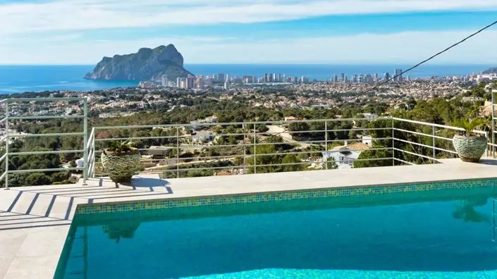 Villa de Lujo en Venta 4 Dormitorios Piscina Privada