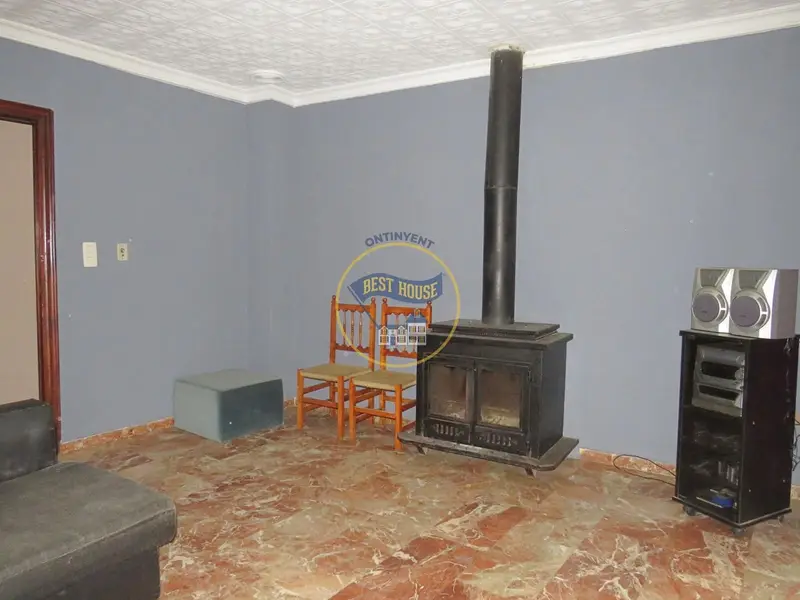 Piso en venta en L'Olleria: amplio y céntrico