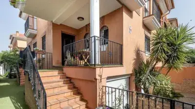 Chalet Pareado de Lujo con Piscina y Licencia Turistica