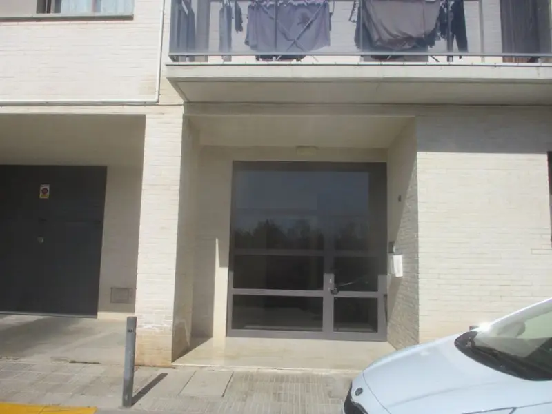Garaje en Venta Tarrega 24m2 con Trastero
