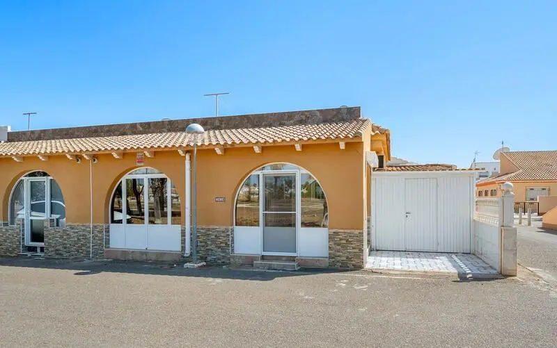 Villa en venta Los Alcazares 2 dormitorios cerca de la playa