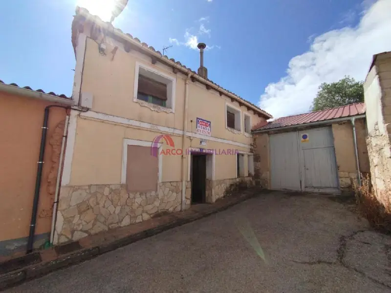 Venta Adosado con Jardin en Arcos de la Llana