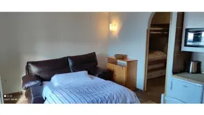 Estudio en Boabdil con acceso a pistas y garaje