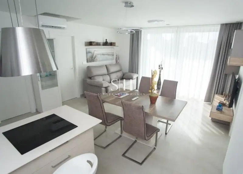 Apartamento en venta en Cala de Finestrat, Finestrat, Alicante