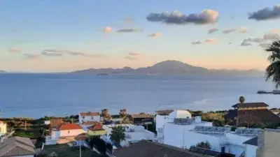 Chalet en el Faro de Punta Carnero con Vistas Espectaculares